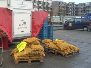 Openluchtsupermarkt op het Sierplein